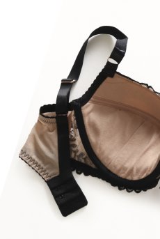 画像13: OFRA beige-black B214 | グラマー向けすっぴん美乳ブラ・ストラップ太め・バストサロン推奨・プランジブラ・B〜Hカップ・ベージュ×ブラック| ewabien エヴァビアン| 輸入下着・高級ランジェリー  (13)