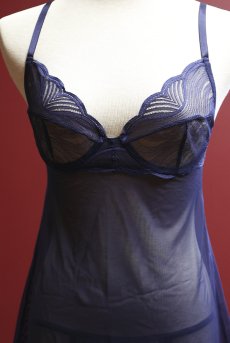 画像21: Nightly Blue chemise  |スリップドレス＆タンガ（ワイヤーあり・シースルー・ネイビー） | Obsessive 高級Sexyランジェリー【即日発送・サイズ交換NG】※メール便対象商品※輸入下着・ランジェリー   (21)